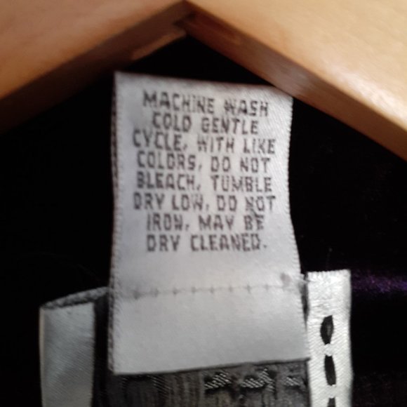 Chico's Velvet Sleeveless Turtleneck Top Purple Size 1/Size M/Size 8 - Picture 7 of 8